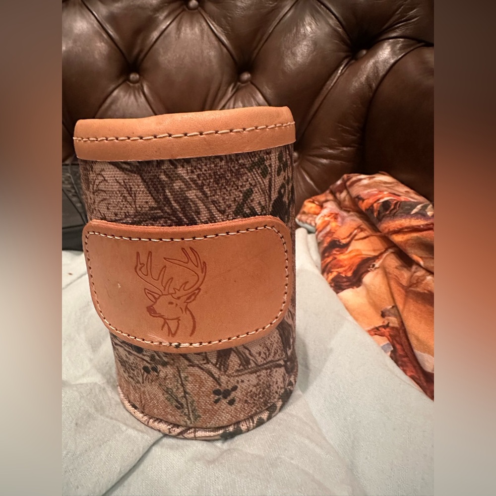 Jon hart Camouflage Deer Print Can Holder